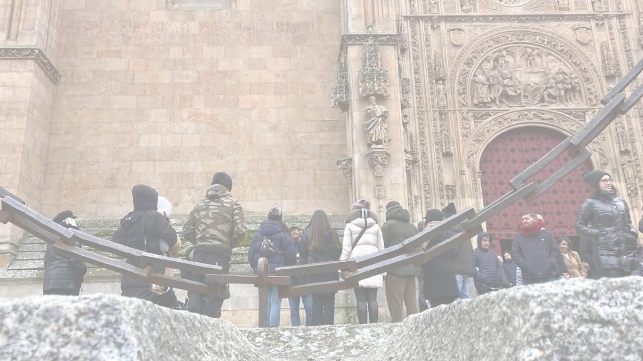 Catedral nueva de Salamanca, grupo de turismo - Salamanca Guiada